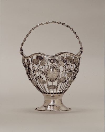 Sugar or sweetmeat bowl, "Presented to the cong: Beth Elohim By Josha Lazarus, AM 5601," by David Bell (active 1753–1779), London, ca. 1777, Silver, 6 × 4½ inches, Kahal Kadosh Beth Elohim.